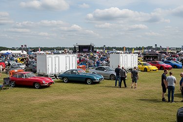 luxury toilet trailers Oxfordshire